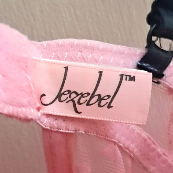 Jezebel Bustier - Picture 6 of 10